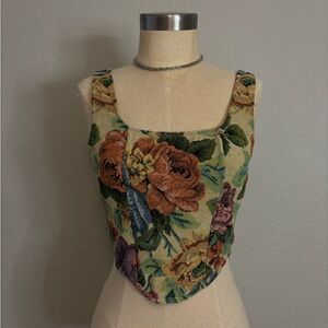 Floral Patterned Crop Top
